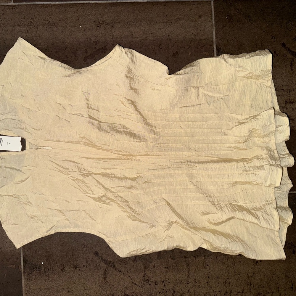 Anthropologie Beige Textured Cap Sleeve Blouse - Picture 8 of 8